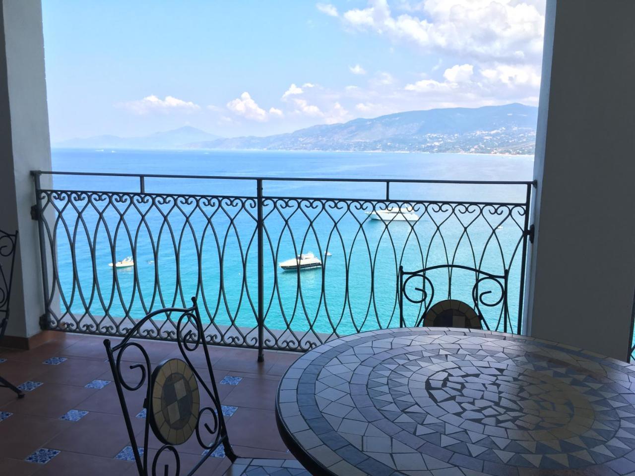 Hotel Palinuro Bagian luar foto